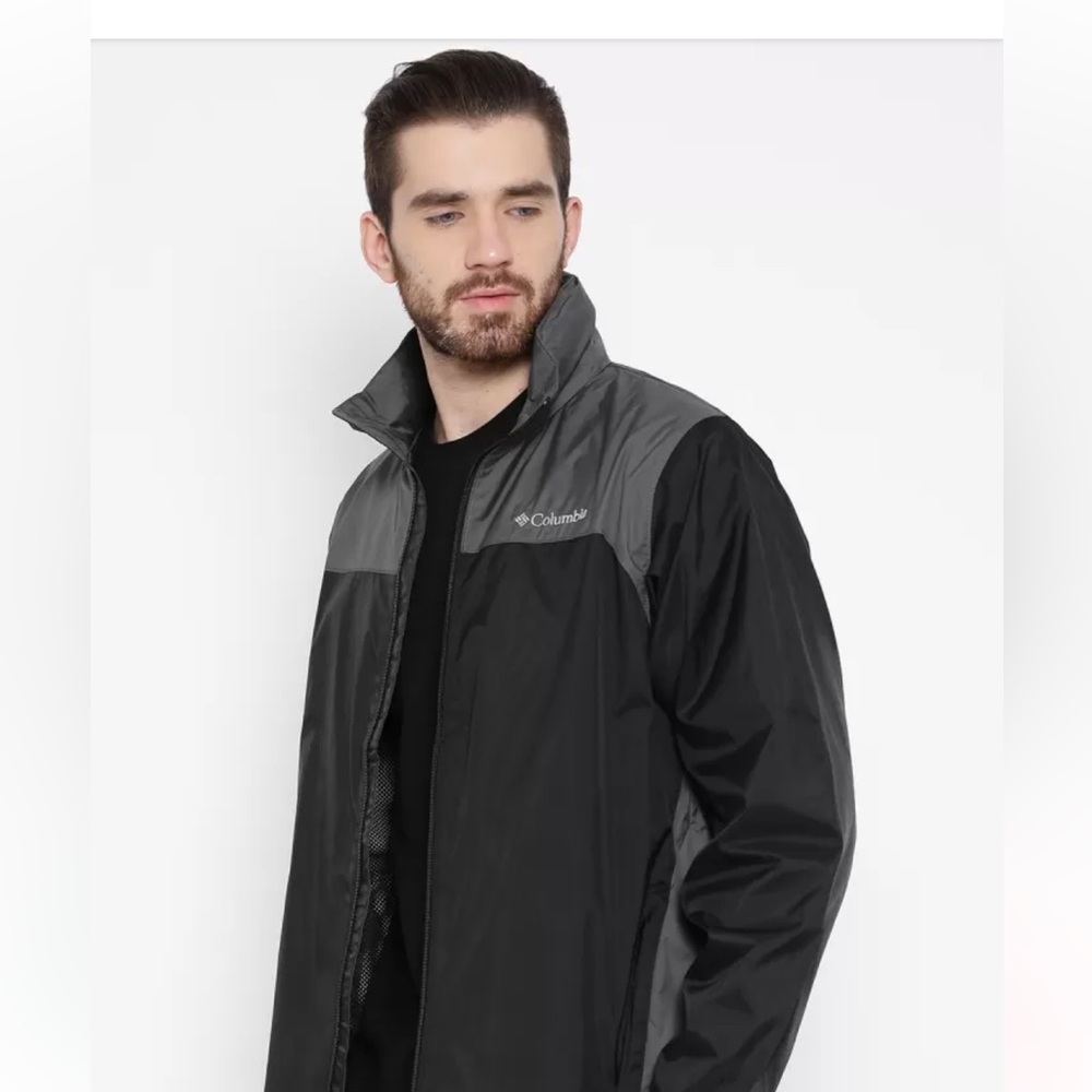 Columbia Glennaker Lake Rain Jacket. Men’s size Medium with stowaway hood